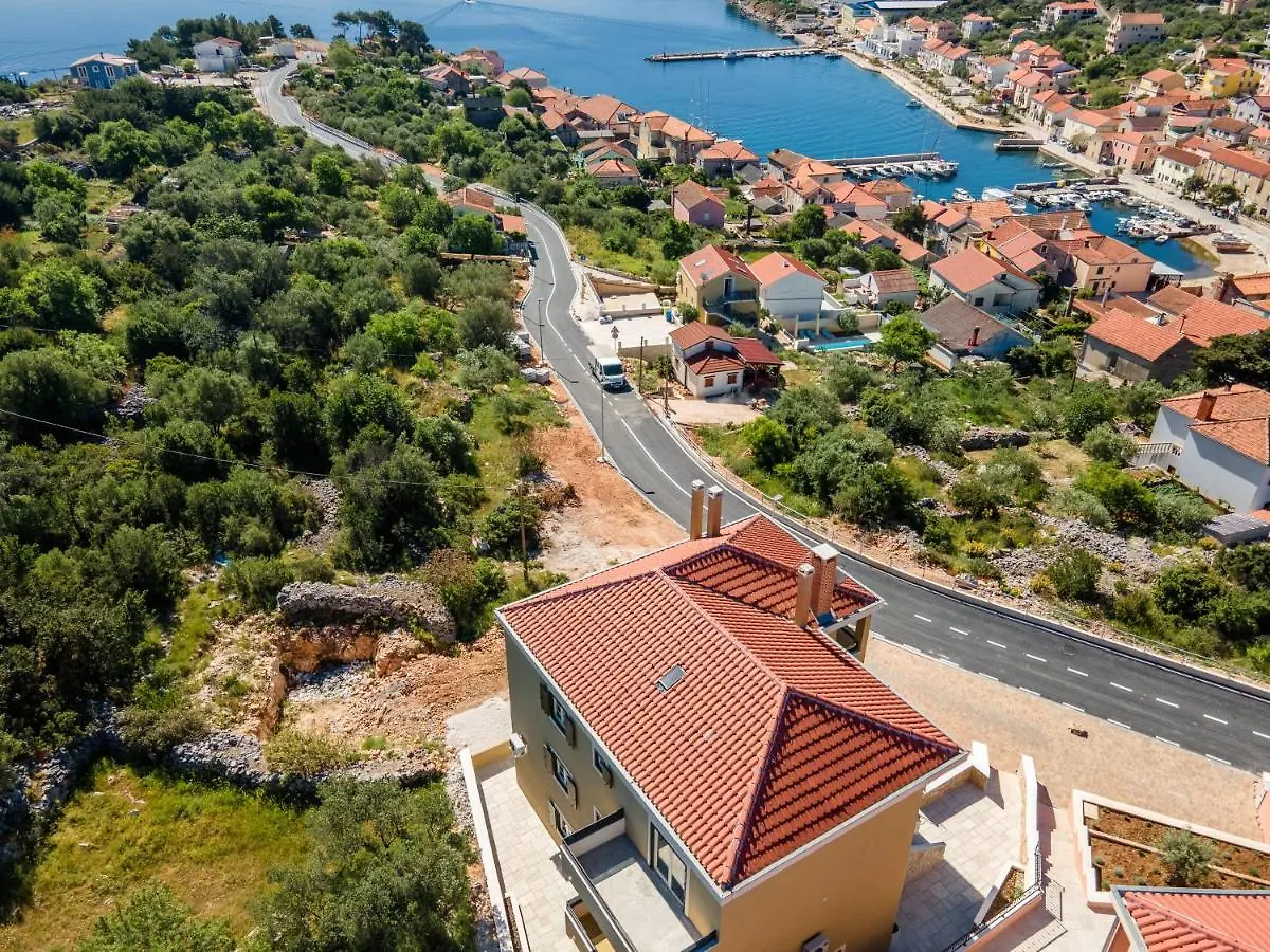 Teona Luxury Studio Apartment With Jacuzzi And Garden View