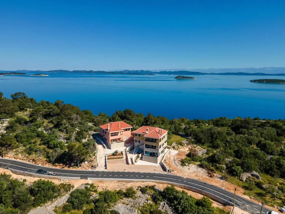 Teona Luxury Studio Apartment With Jacuzzi And Garden View