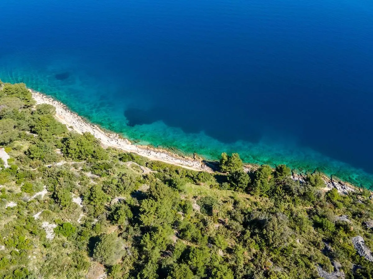 Teona Luxury Studio Apartment With Jacuzzi And Garden View Croatia